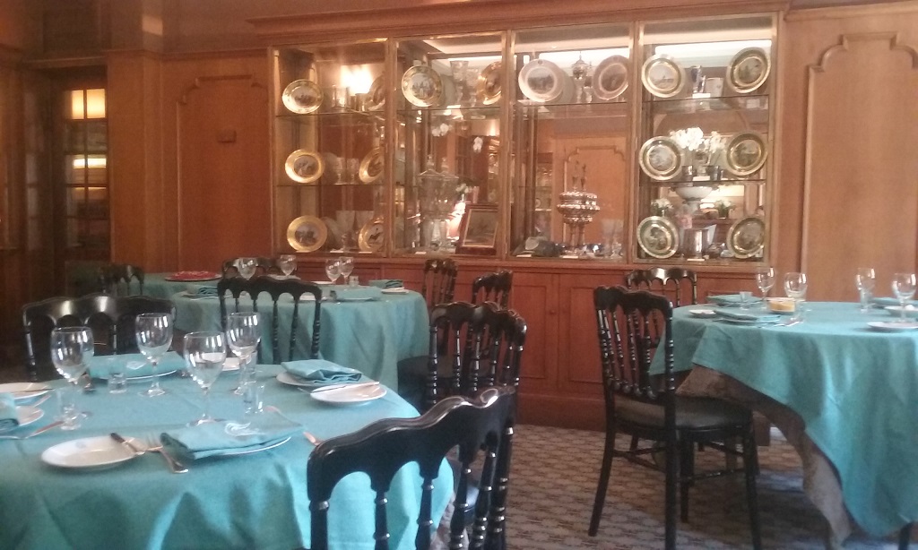 Caviar Kaspia Was the Perfect Way to Segue into Parisian Cuisine