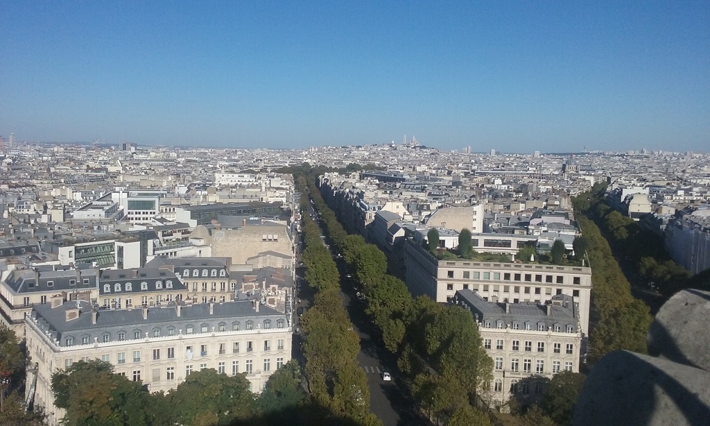 Sacre Coeur Is in the Background