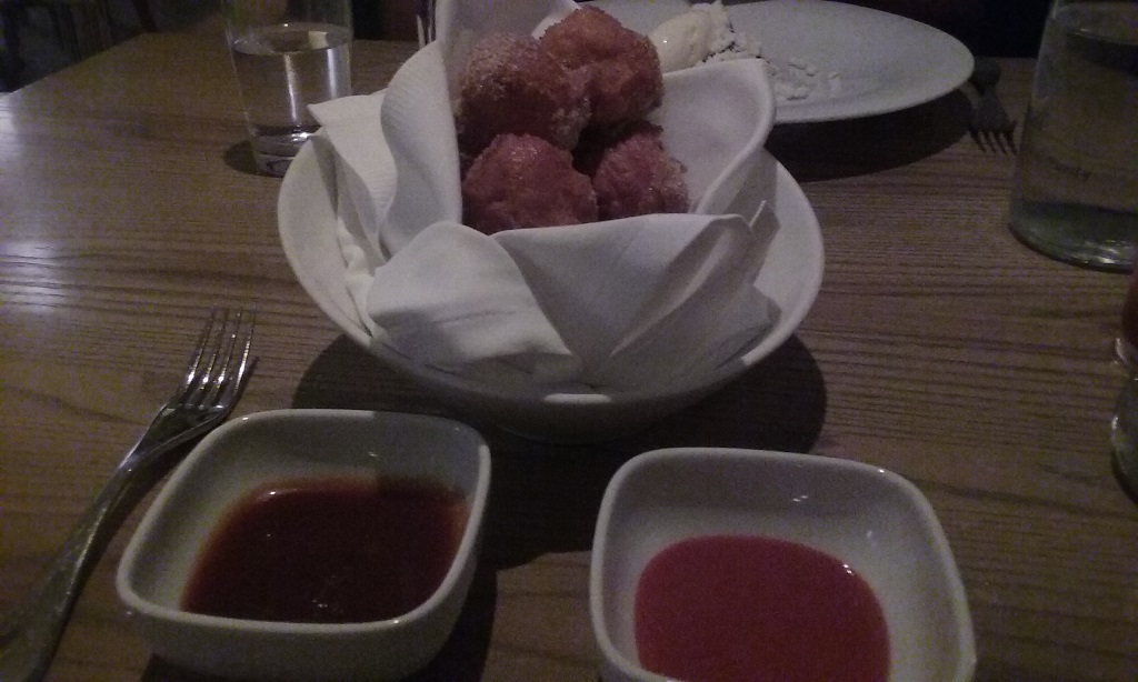 Sonhos Are a Portuguese Donut