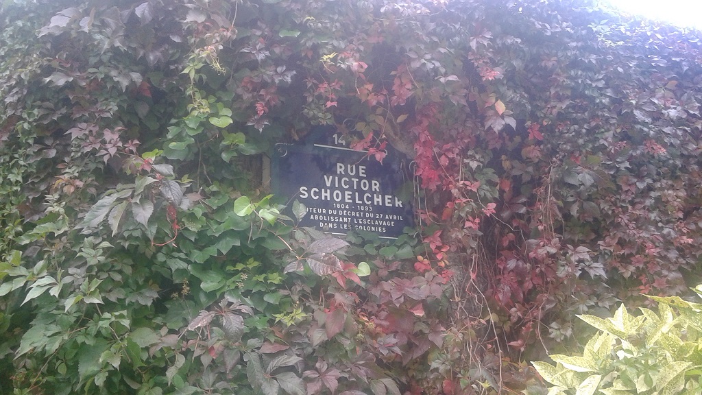 Autumn in Paris Is Colorful and Abundant